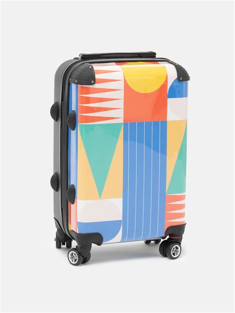 Elevate Your Close Up Magic Game with the Ultimate Suitcase